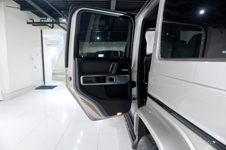 2025年式 MP2025 メルセデスベンツ G450d(ISG搭載) AMGラインPKG MANUFAKTURプログラム トラバーチンベージュ MQ4048